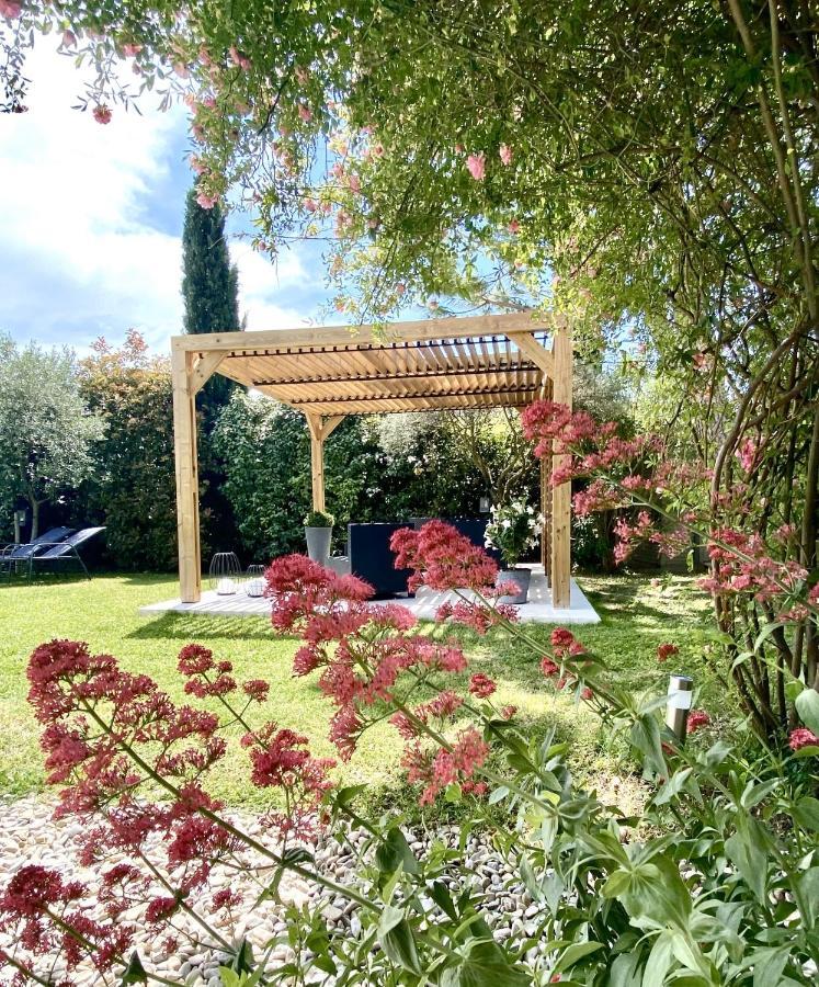 オービニャン Le Jardin De Lauヴィラ エクステリア 写真